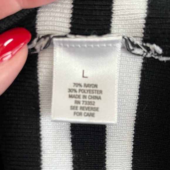 Roz & Ali Black and White Striped Button Down Cardigan Women’s Size Large - Picture 5 of 12